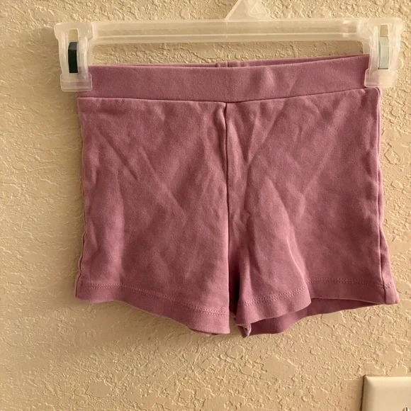 Kate Quinn - Purple Rainbows Tee and Shorts Daywear Outfit PLAY (stain & thread) - Picture 5 of 7